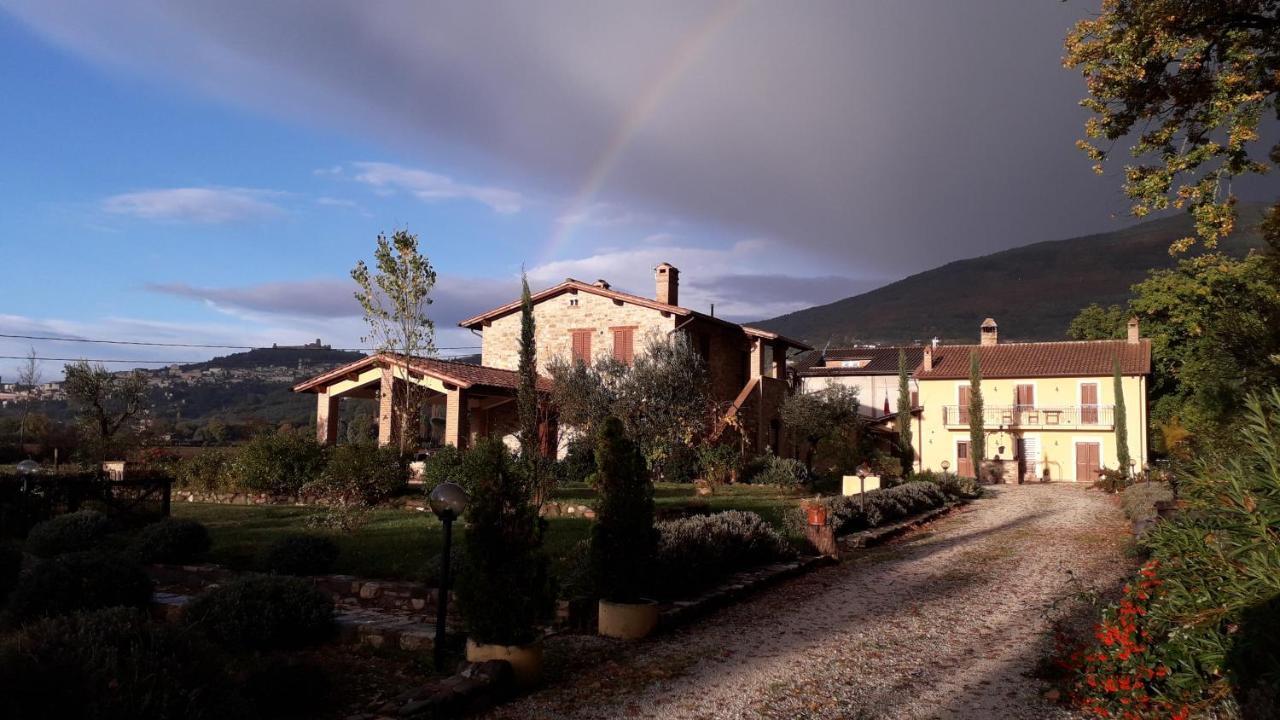 Гостевой дом Sulla Strada Di San Francesco Ассизи Экстерьер фото
